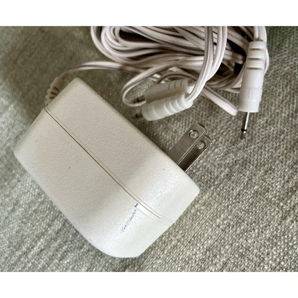 Department 56 AC/DC Adapter 2.5VDC 500mA Item 5502-6 Power Supply White